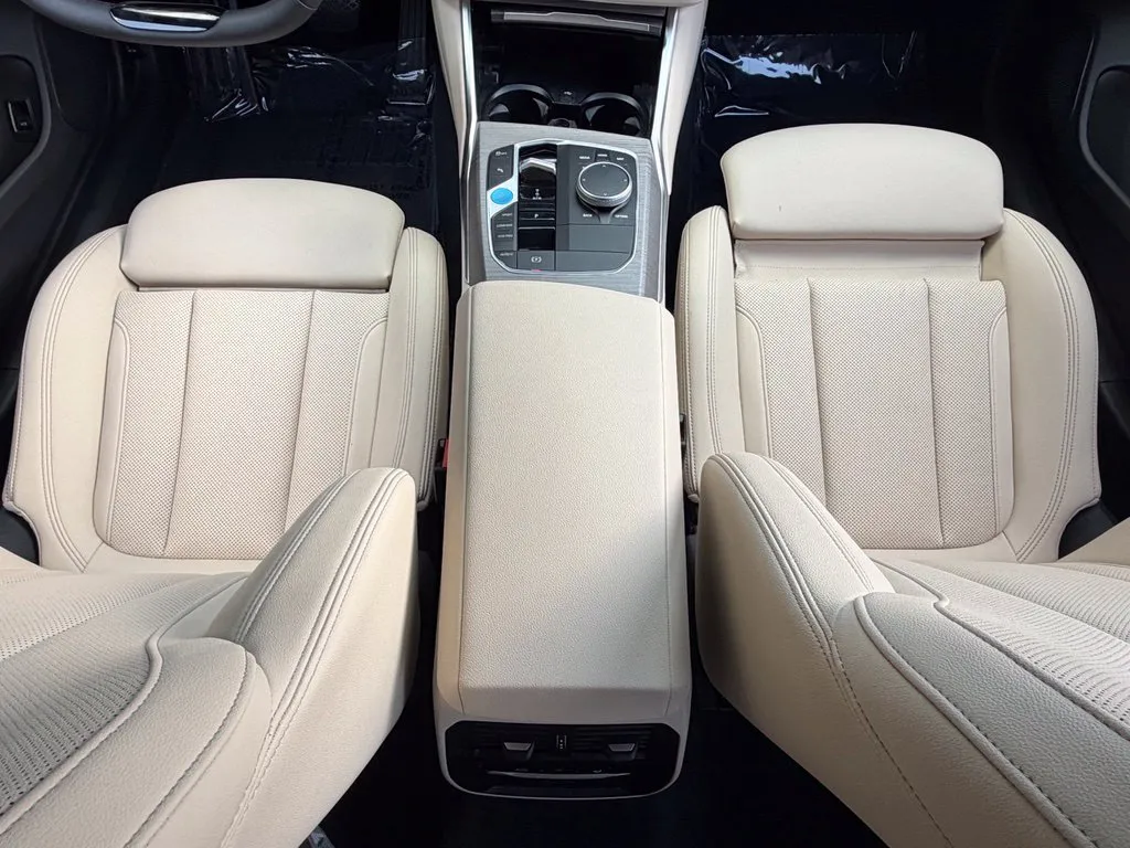 BMW i4 photo 49