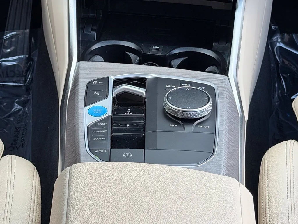 BMW i4 photo 48