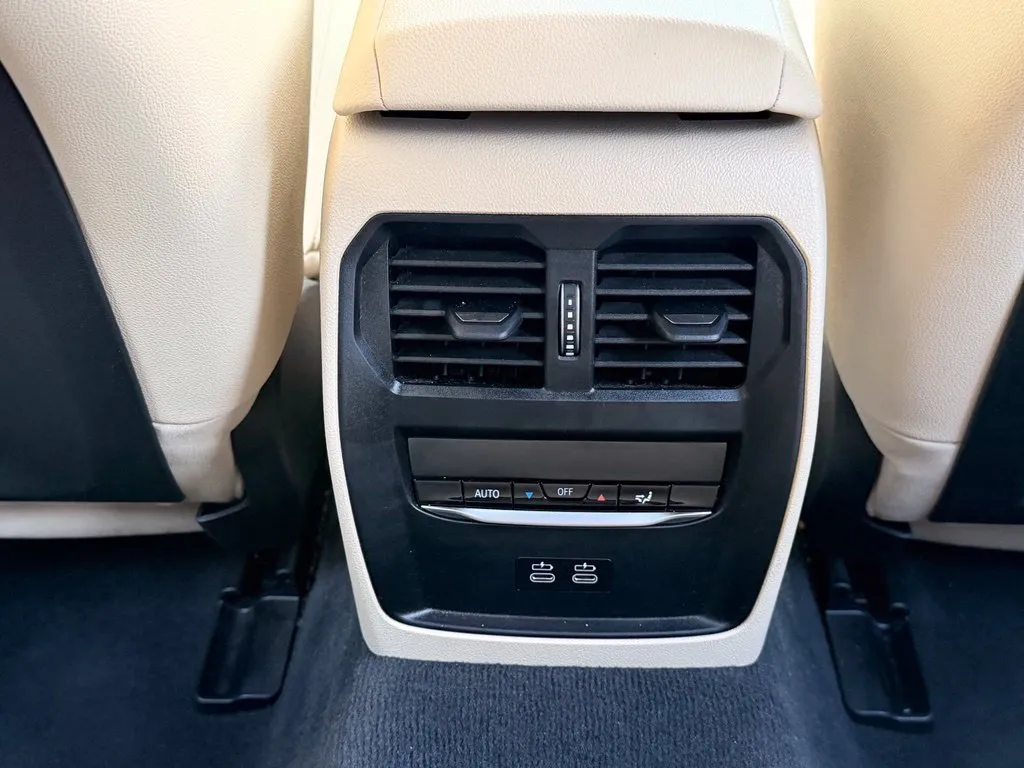 BMW i4 photo 51