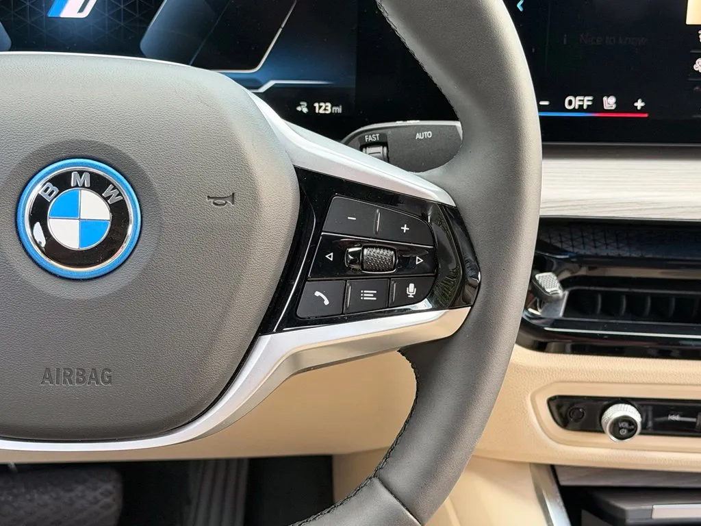 BMW i4 photo 45