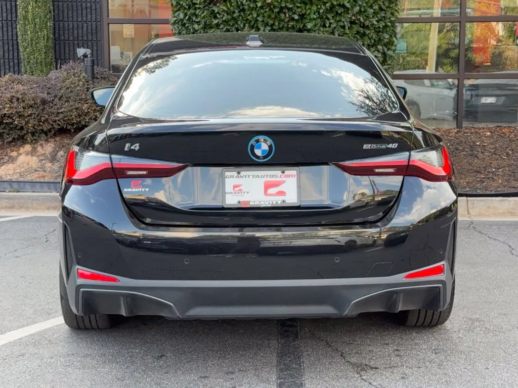 BMW i4 photo 14