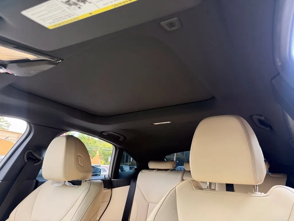 BMW i4 photo 52