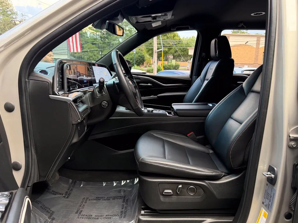 Cadillac Escalade photo 25