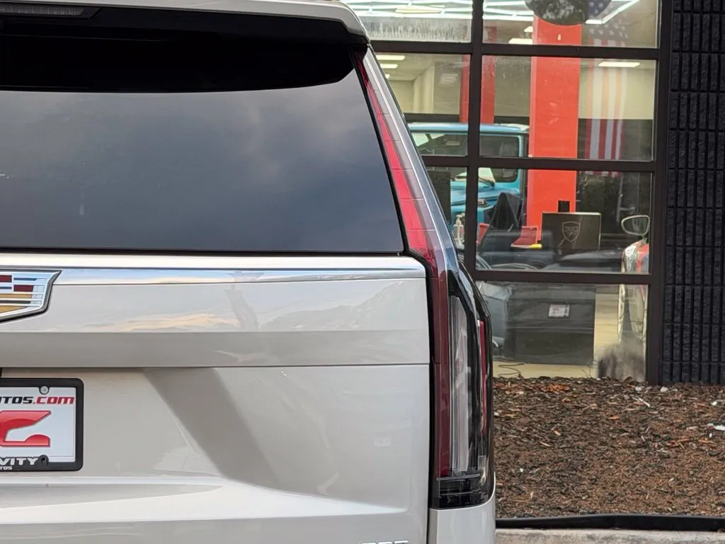 Cadillac Escalade photo 16