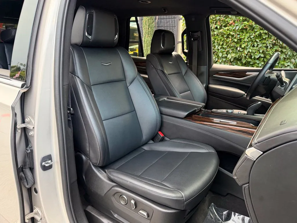 Cadillac Escalade photo 37