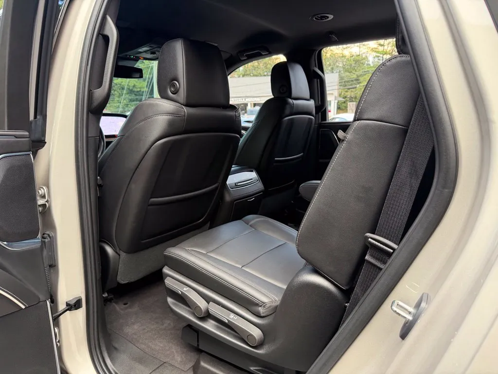 Cadillac Escalade photo 31