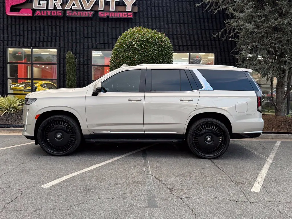 Cadillac Escalade photo 9