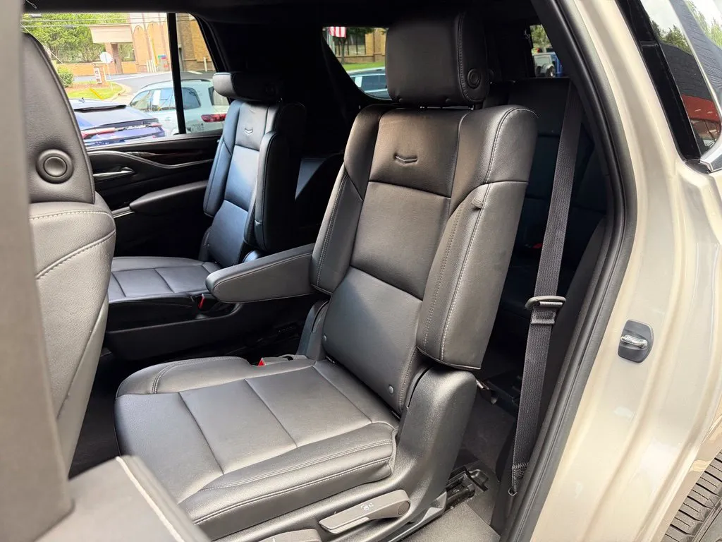 Cadillac Escalade photo 32