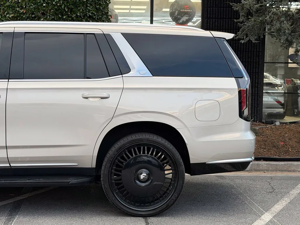Cadillac Escalade photo 11