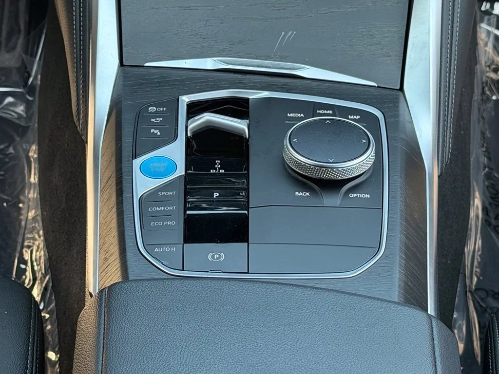 BMW i4 photo 51
