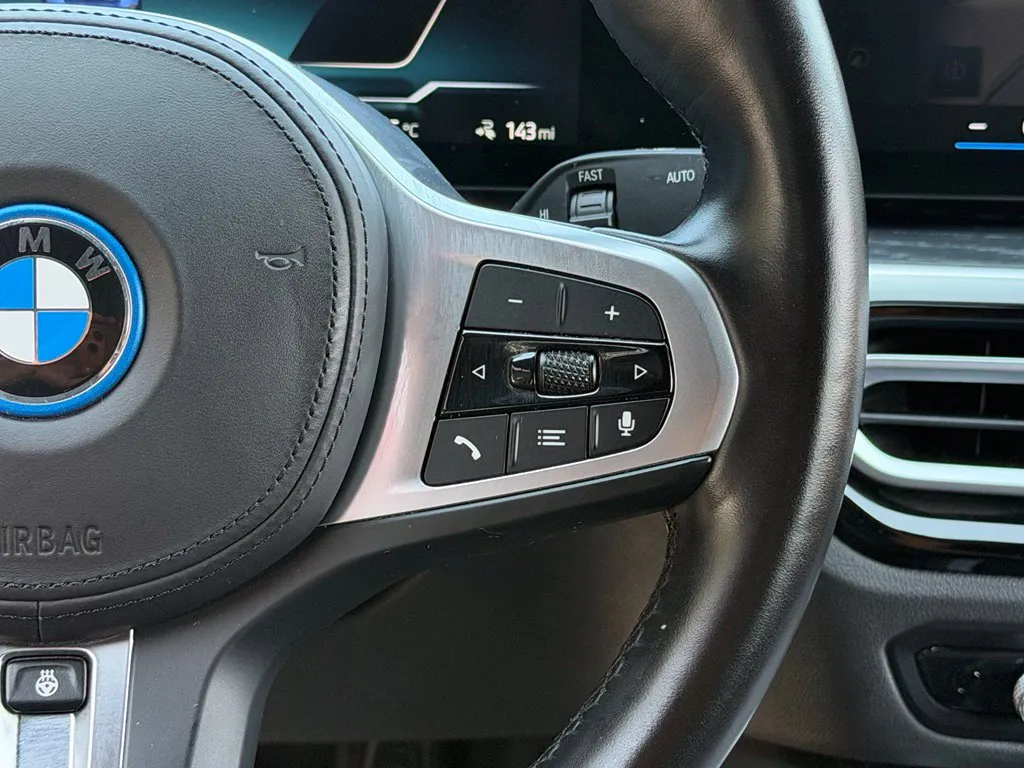 BMW i4 photo 48