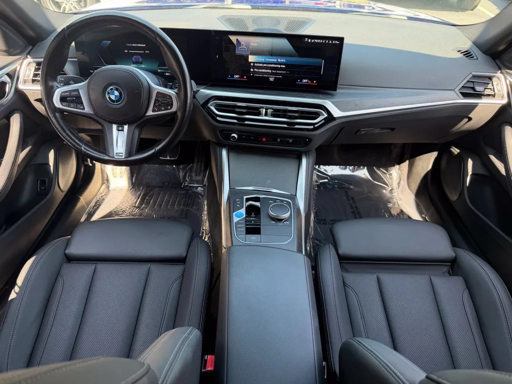 BMW i4 photo 43
