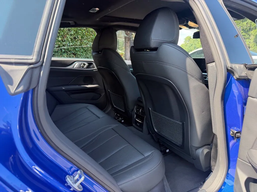 BMW i4 photo 41