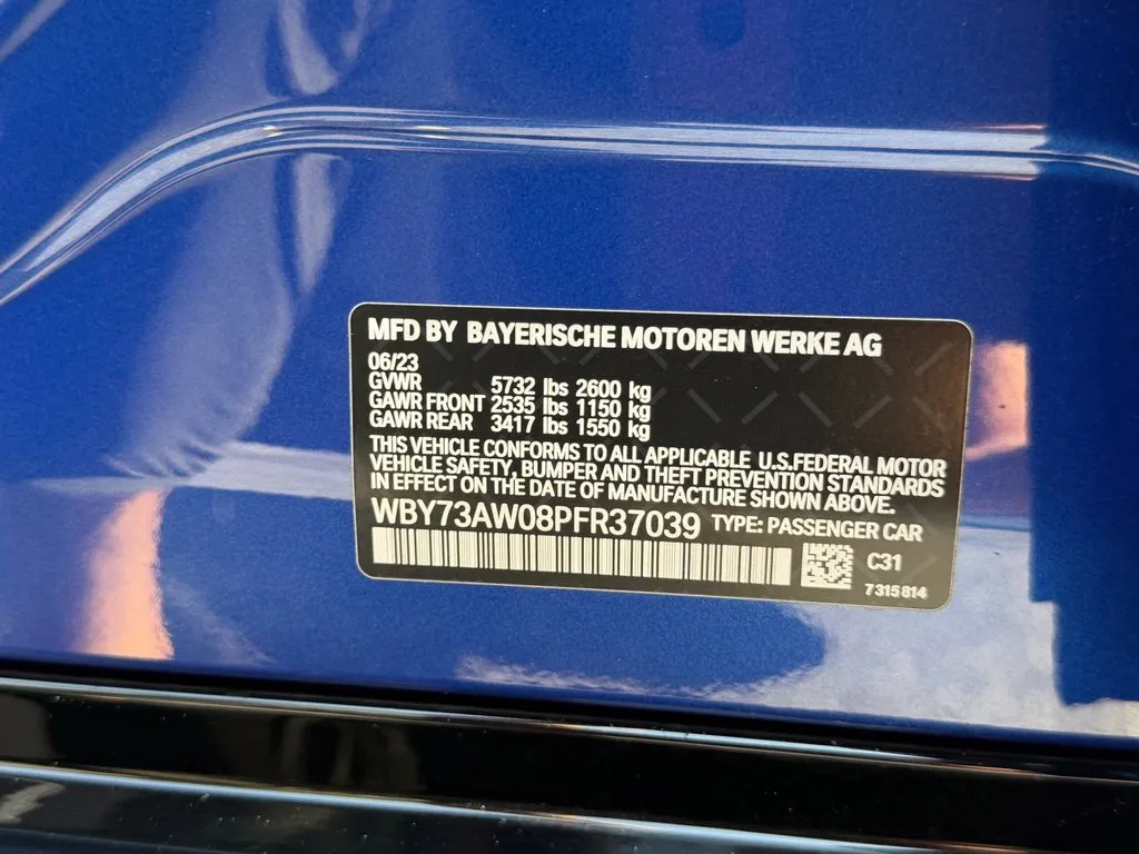 BMW i4 photo 57