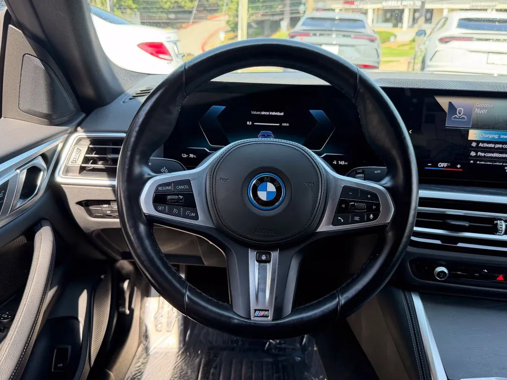 BMW i4 photo 46