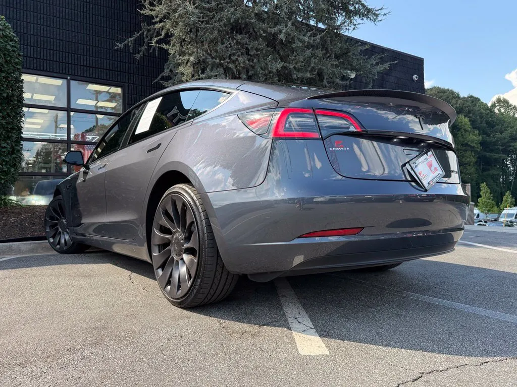 Tesla Model 3 photo 20