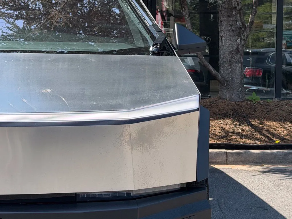 Tesla Cybertruck photo 6