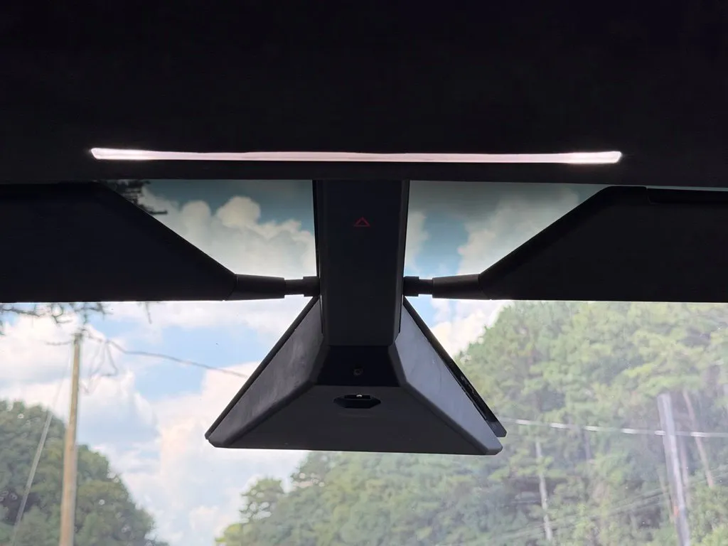 Tesla Cybertruck photo 47