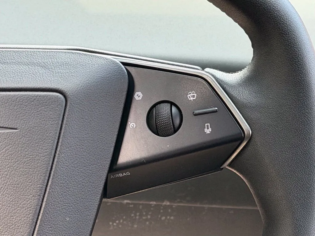 Tesla Cybertruck photo 44