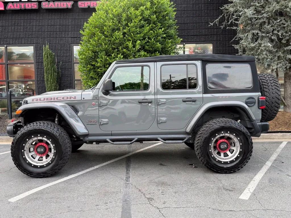 Jeep Wrangler photo 9