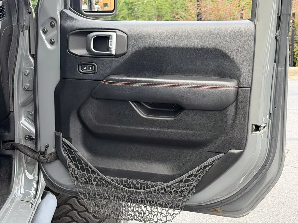 Jeep Wrangler photo 37