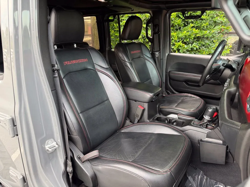 Jeep Wrangler photo 36