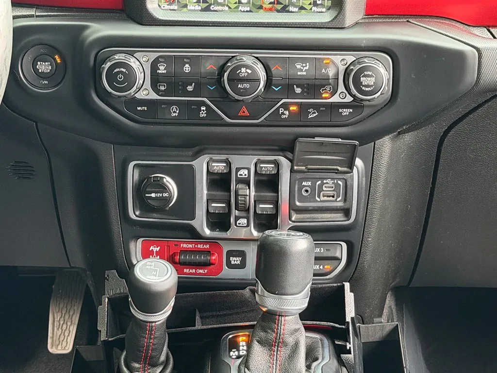 Jeep Wrangler photo 49