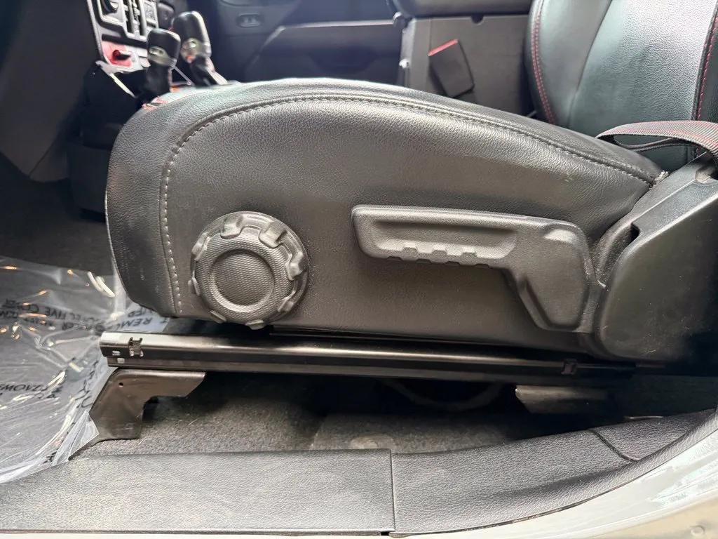 Jeep Wrangler photo 28