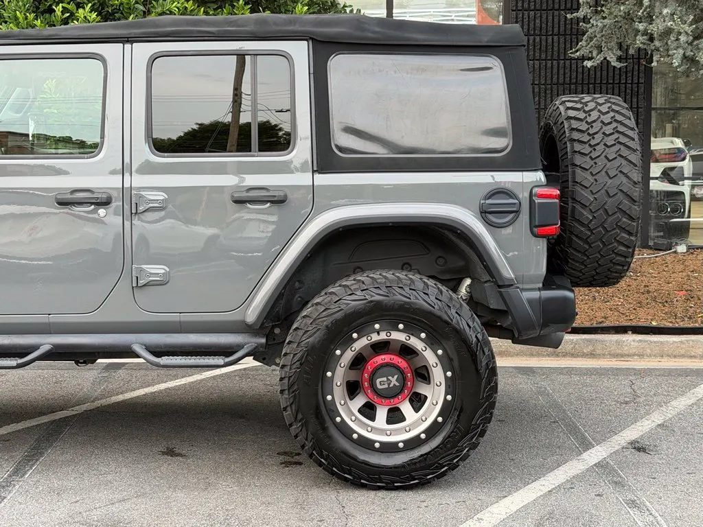 Jeep Wrangler photo 11