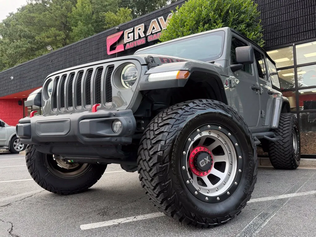 Jeep Wrangler photo 2