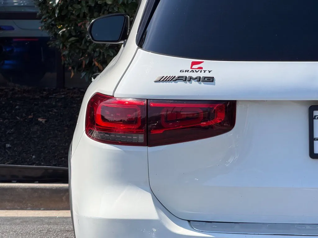 Mercedes-Benz GLB photo 15