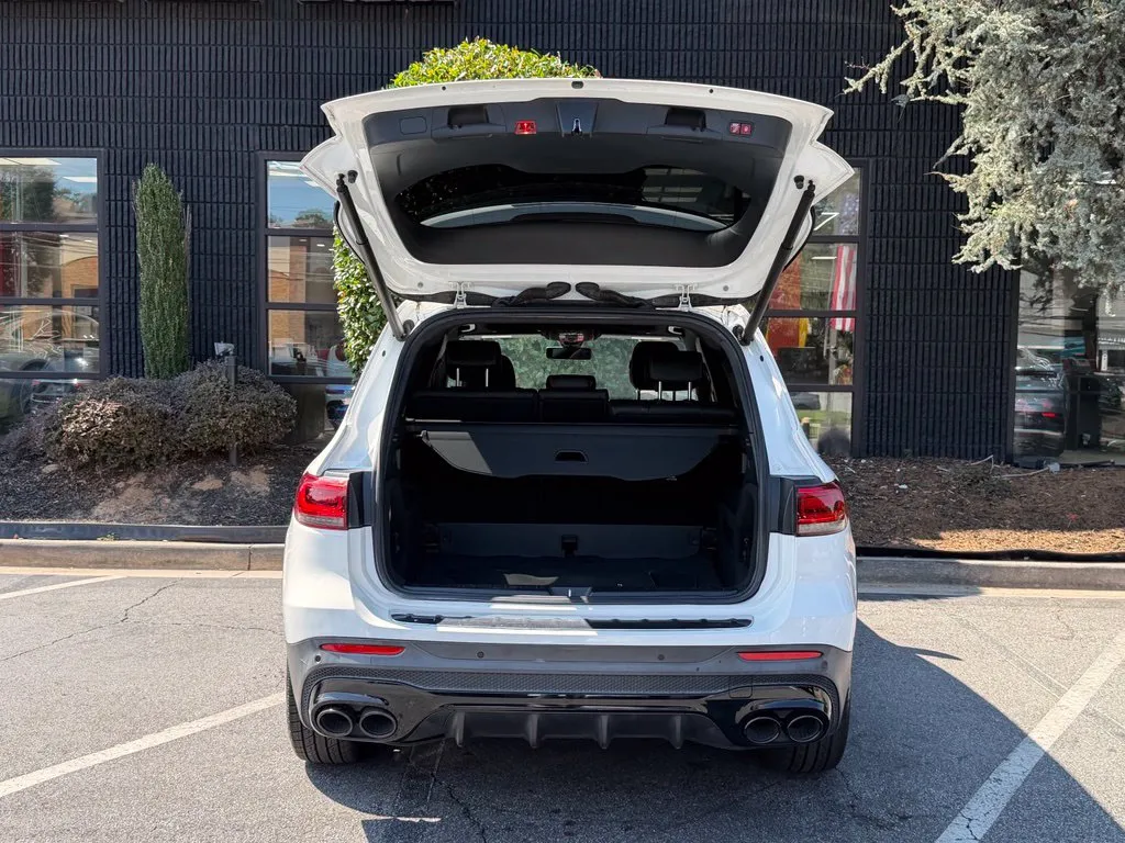 Mercedes-Benz GLB photo 17