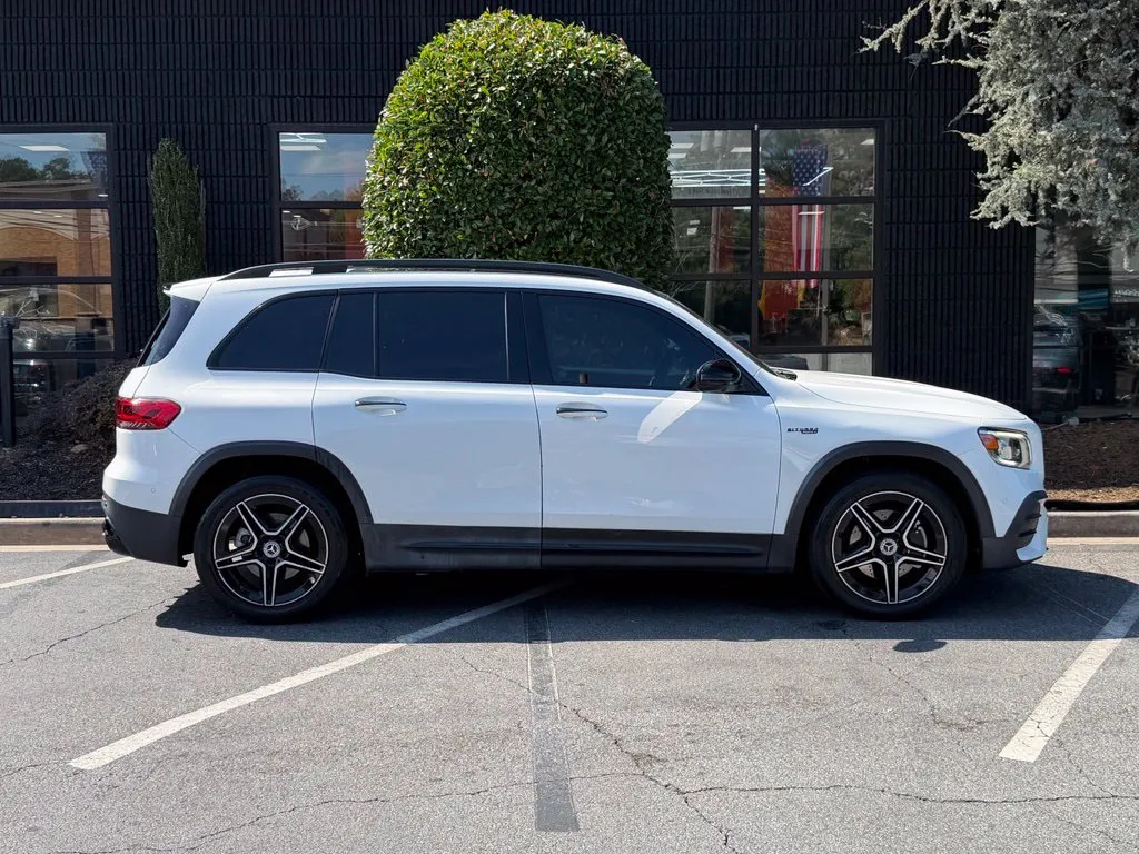Mercedes-Benz GLB photo 21