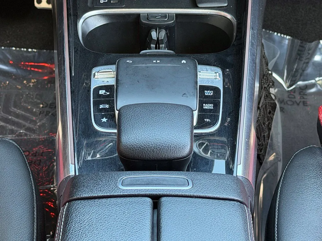 Mercedes-Benz GLB photo 52