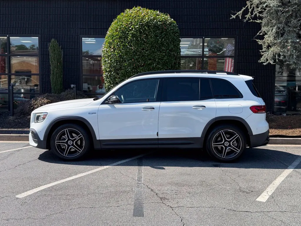 Mercedes-Benz GLB photo 9