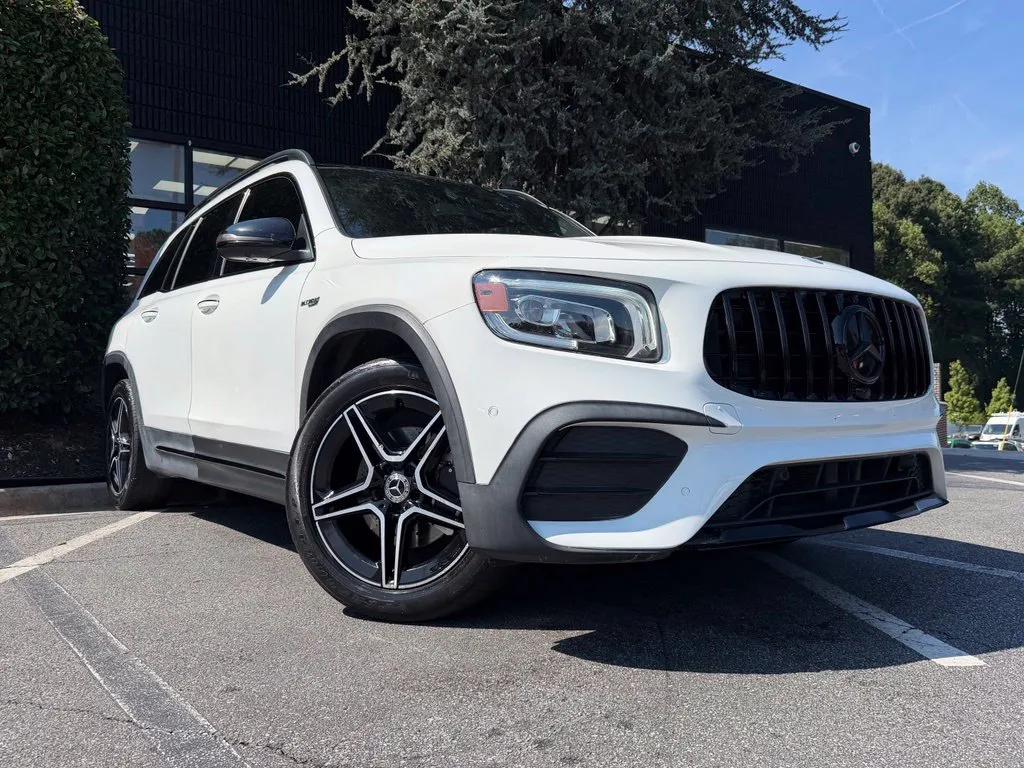 Mercedes-Benz GLB photo 8