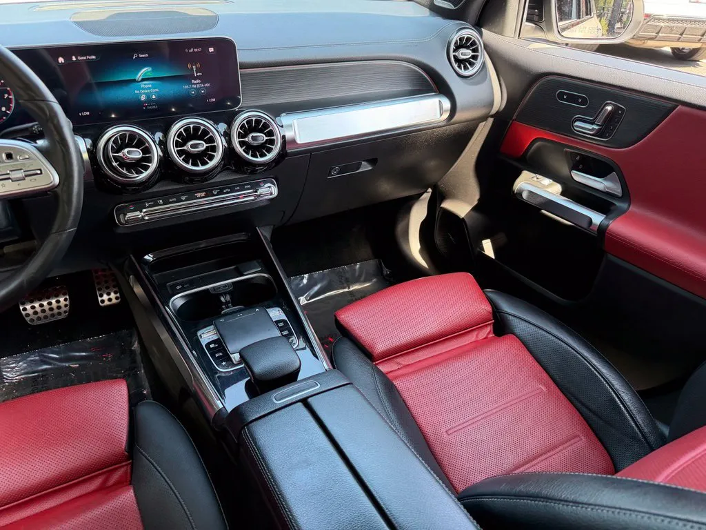 Mercedes-Benz GLB photo 46