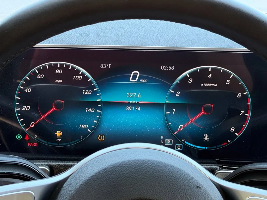 Mercedes-Benz GLB photo 50
