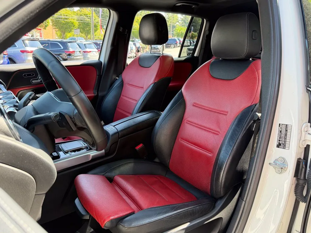 Mercedes-Benz GLB photo 29