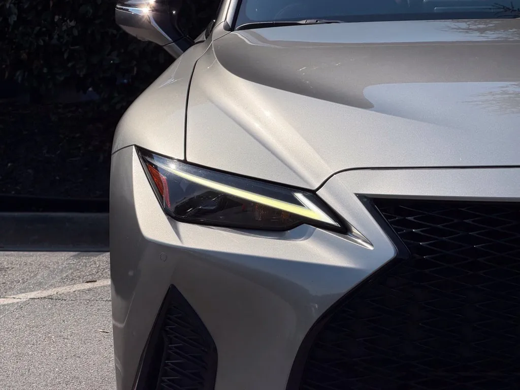 Lexus IS photo 4
