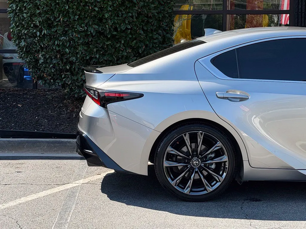 Lexus IS photo 22