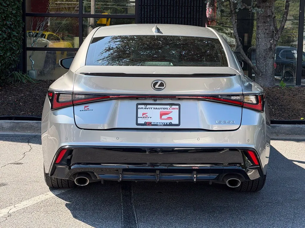 Lexus IS photo 14