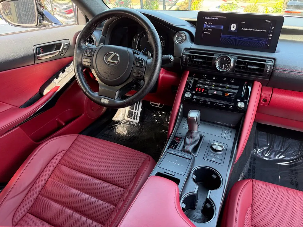 Lexus IS photo 42