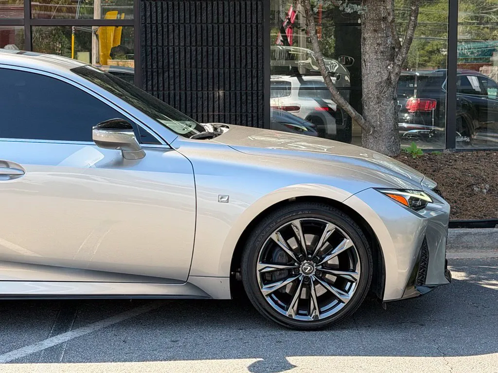Lexus IS photo 23