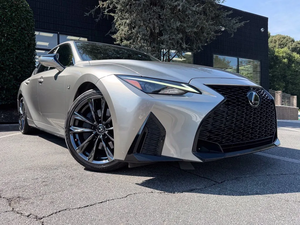 Lexus IS photo 8
