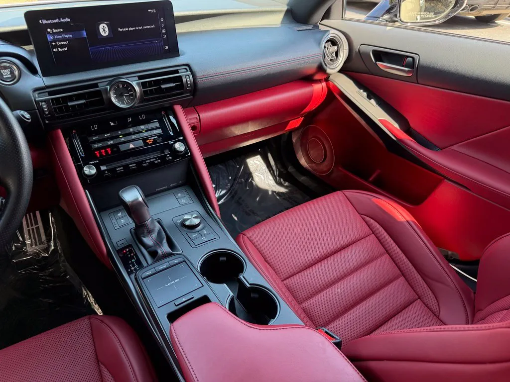 Lexus IS photo 43