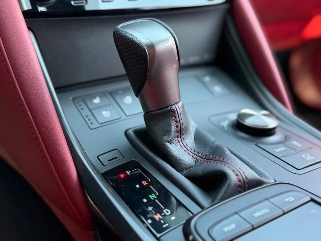 Lexus IS photo 51