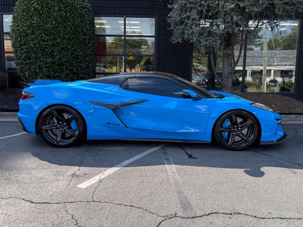 Chevrolet Corvette photo 21