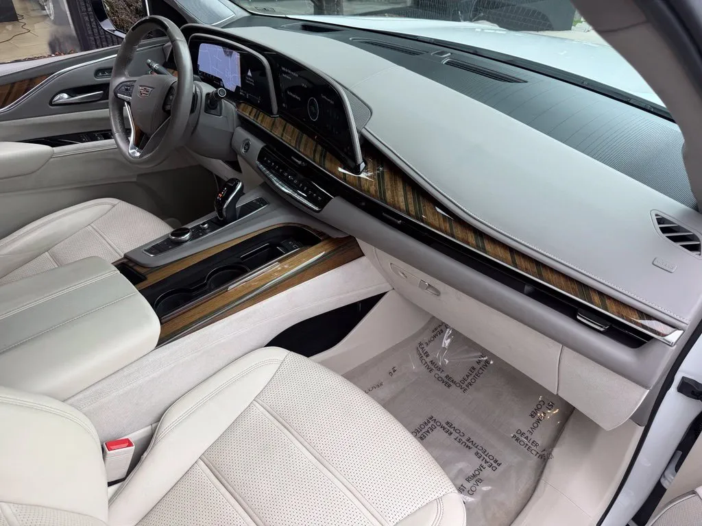 Cadillac Escalade photo 32