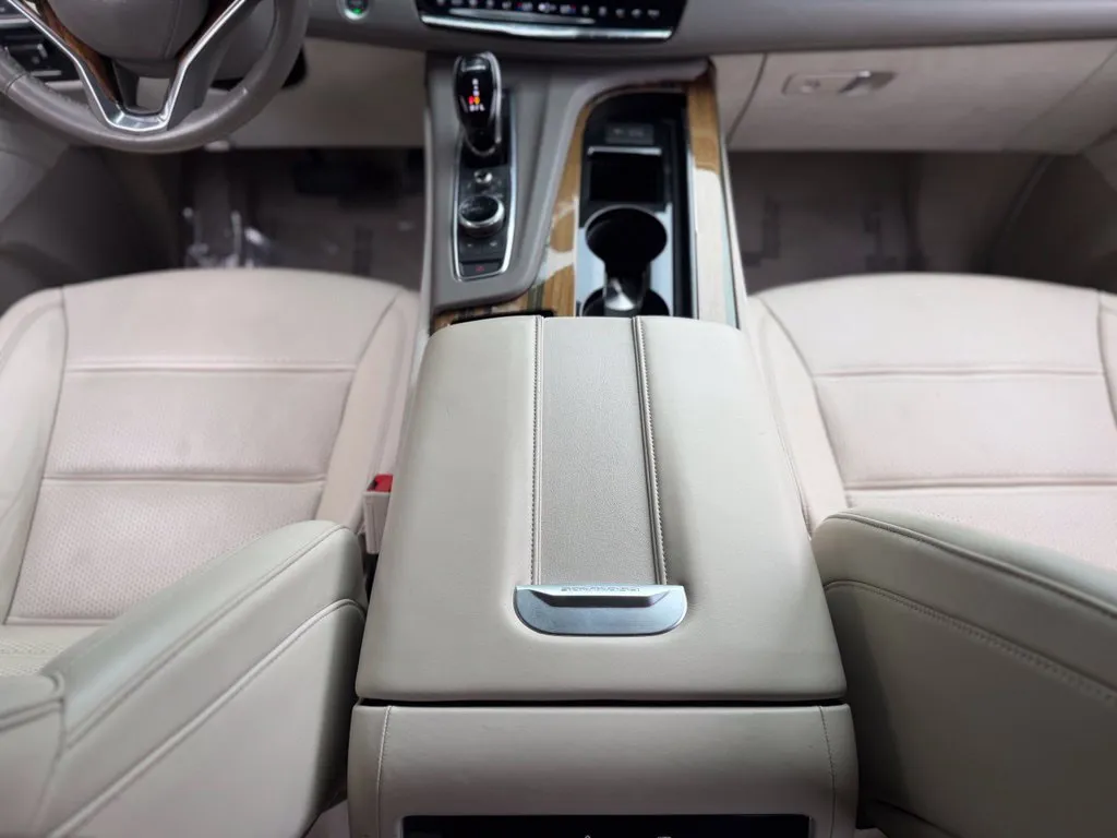 Cadillac Escalade photo 52